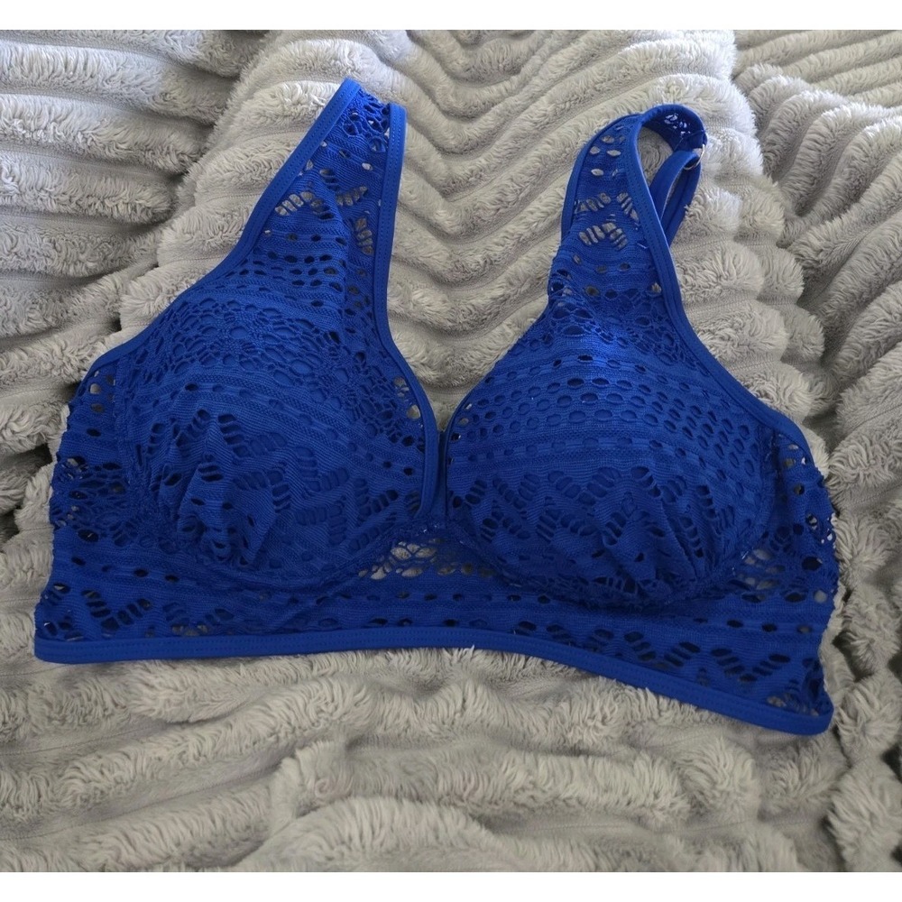 Women's swimsuit top-size large-dark blue lacy-excellent used condition
